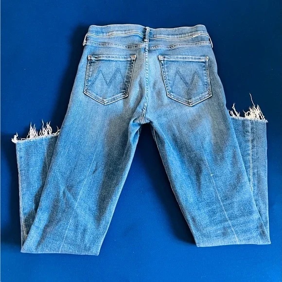 MOTHER THE RASCAL ANKLE Frayed Hem Blue Cropped Jeans - Picture 1 of 10
